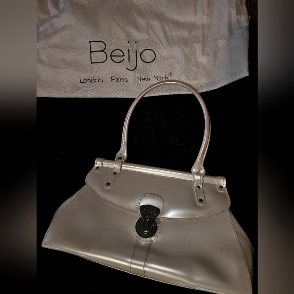 Pearly White patent Beigo Luxe shoulder bag/purse